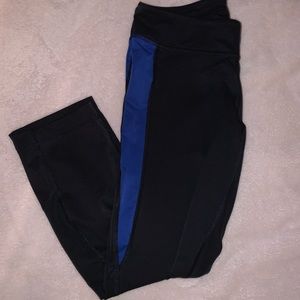 cropped workout leggings